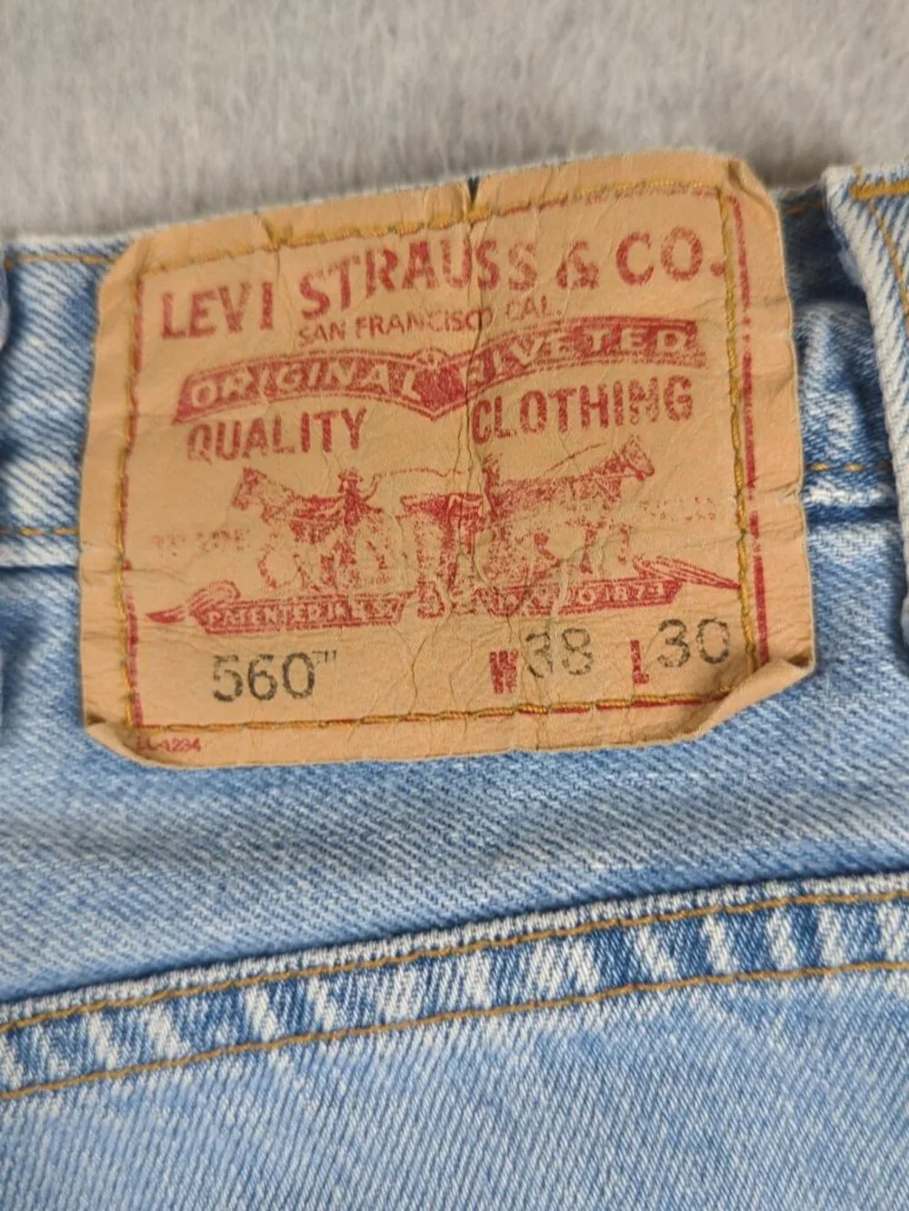 Levi's 560 Jeans Men's 38x30 Blue Comfort Fit Tapered Leg Baggy Faded